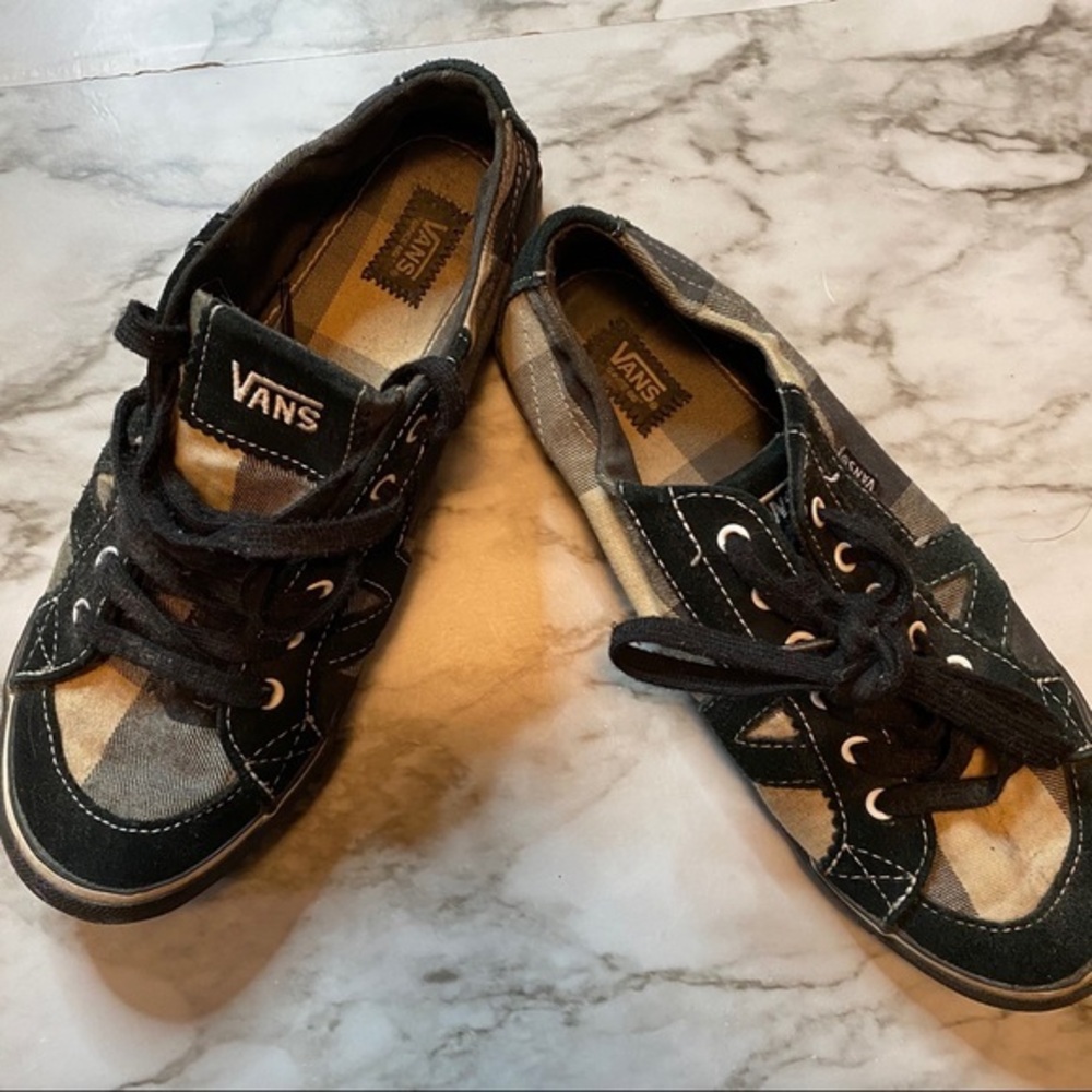 Women’s Vans 
Size 7.5